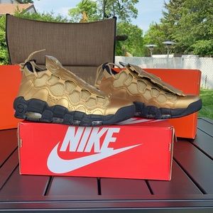 NIKE “AIR MORE MONEY” METALLIC GOLD 8 (M) 9.5 (W)